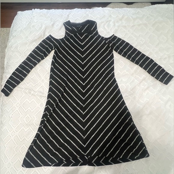 NWOT a.n.a black and white striped dress with shoulder cut outs - Picture 2 of 6